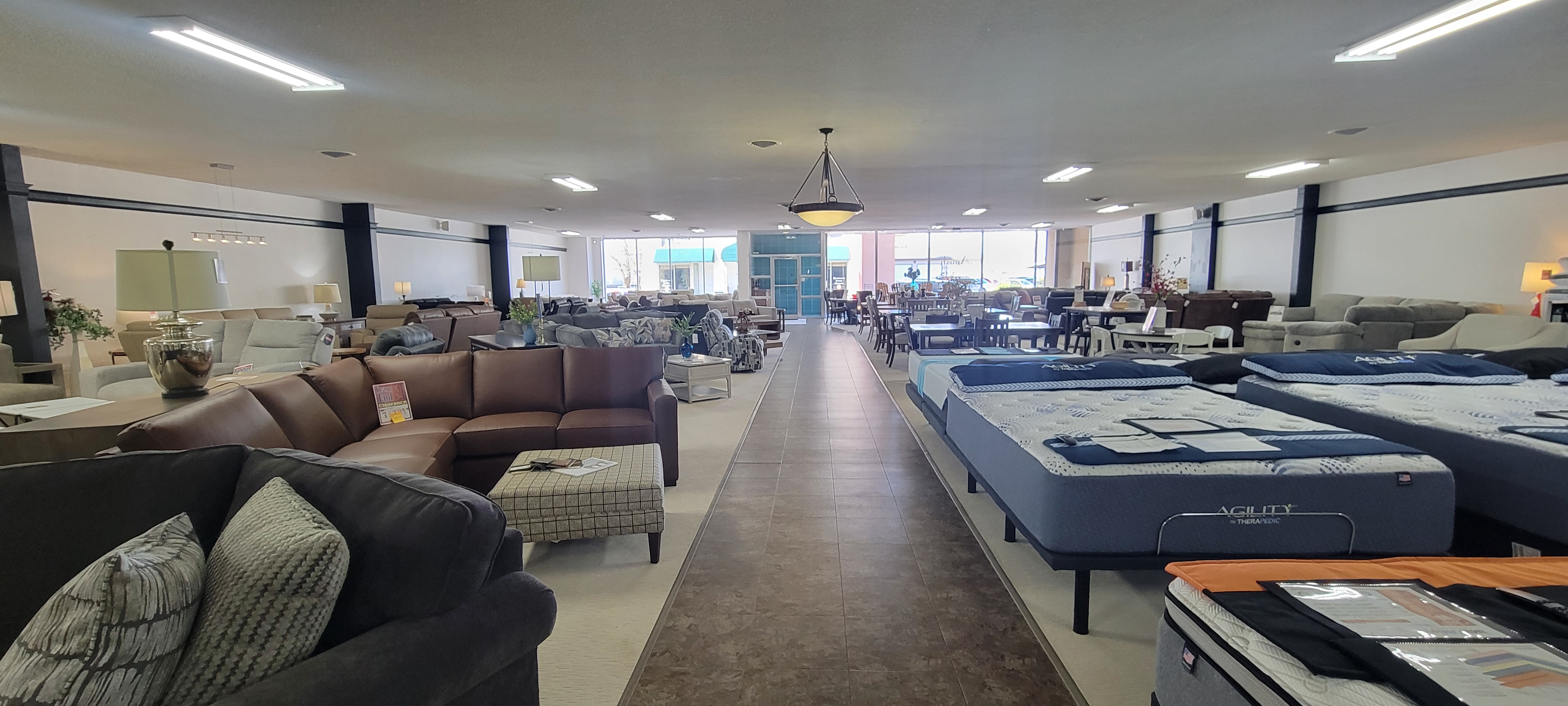 Mattress showroom detail 2